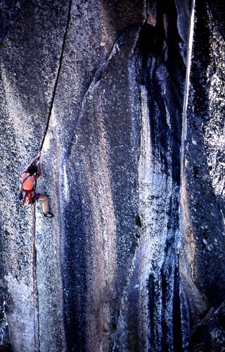 Bill Price leading "Phoenix" 5.13. Yosemite. 1982.