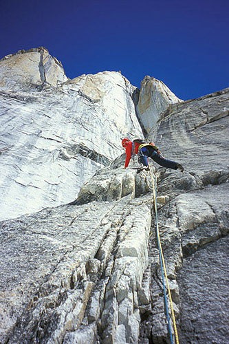 Chris McNamara leading pitch 9 on the West Pillar of the Eye Tooth.