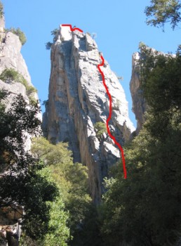 Arrowhead Arete - Arrowhead Arete 5.8 - Yosemite Valley, California USA. Click to Enlarge