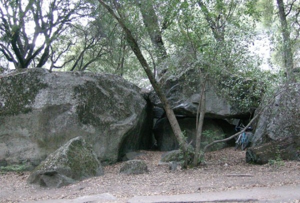The main boulders.
