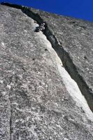 Reed's Pinnacle - Chingando 5.10 - Yosemite Valley, California USA. Click to Enlarge