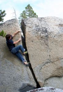 Ridgetop Boulders - Tuolumne Bouldering, CA, USA. Click to Enlarge