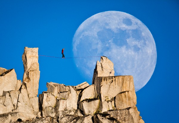 Dean Potter highlines on Cathedral Peak