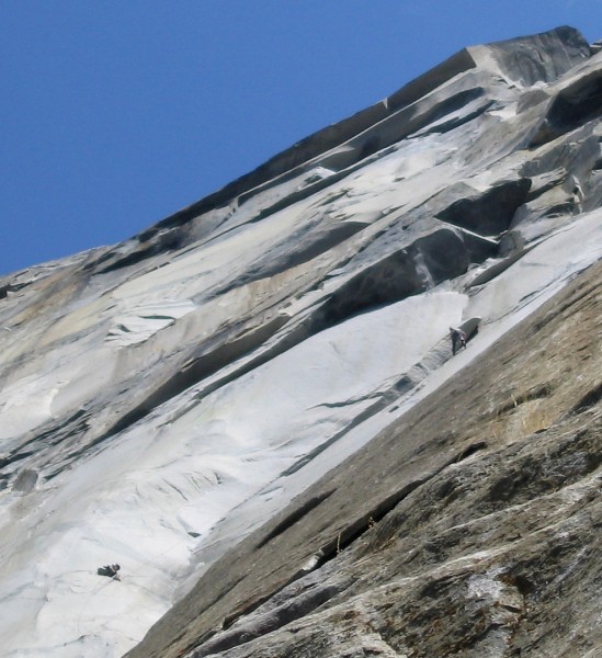 Alex Honnold leading the Nipple pitch