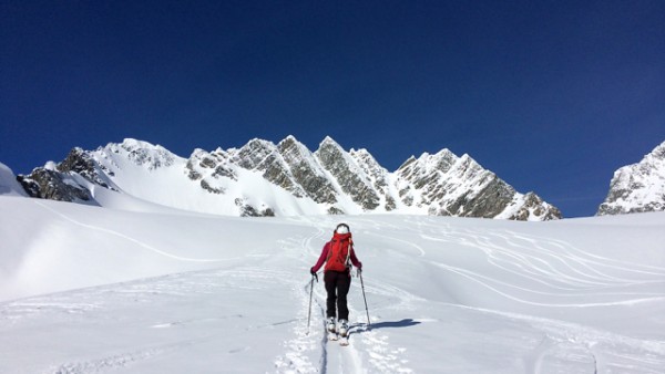 1.0 approaching the swiss peaks with their beautiful triptych of coulo...