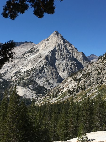 The beautiful granite-mass that is Langille Peak