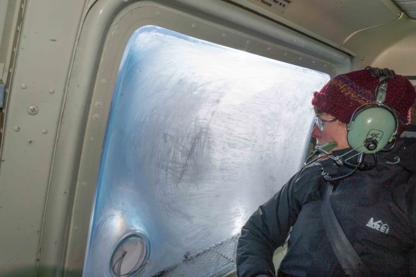 I think the pilot has a defroster for his window