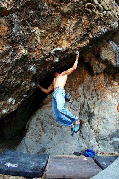 Kevin Jorgeson sticks a big move in the Marshall Gulch Cave - BAB