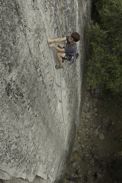 Daniel Montague on Lazy Bum 5.10c - Sunny Side Bench, Yosemite Nationa...