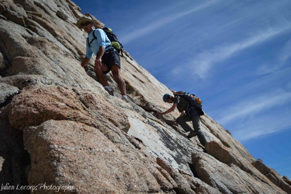 Still traversing around the gendarme, moments before setting a rappel ...