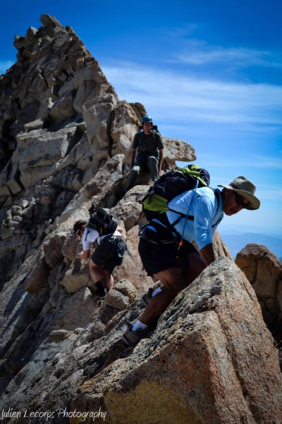 Final ridge scrambling before the headwall